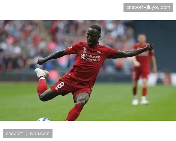 塞内加尔残暴锋线群成型：马内领衔，欧冠级别攻击手展开位置竞争